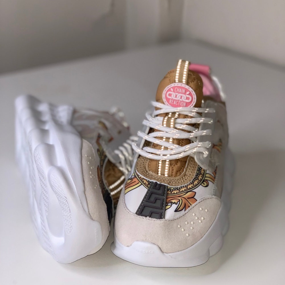 Versace chain reaction